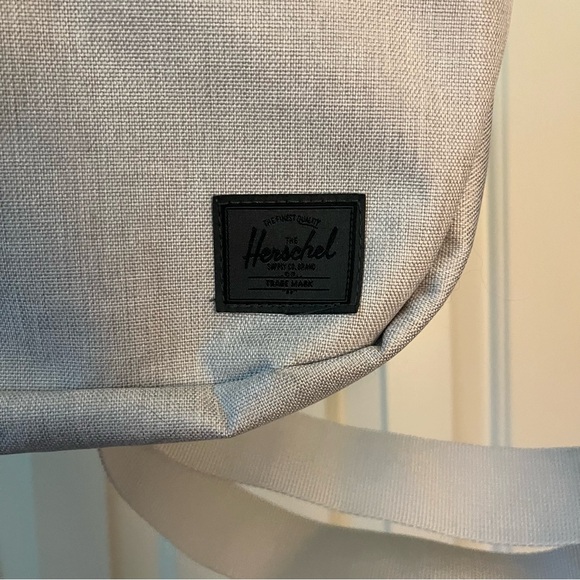 Herschel Grey Fanny Pack Belt Bag - Picture 4 of 4